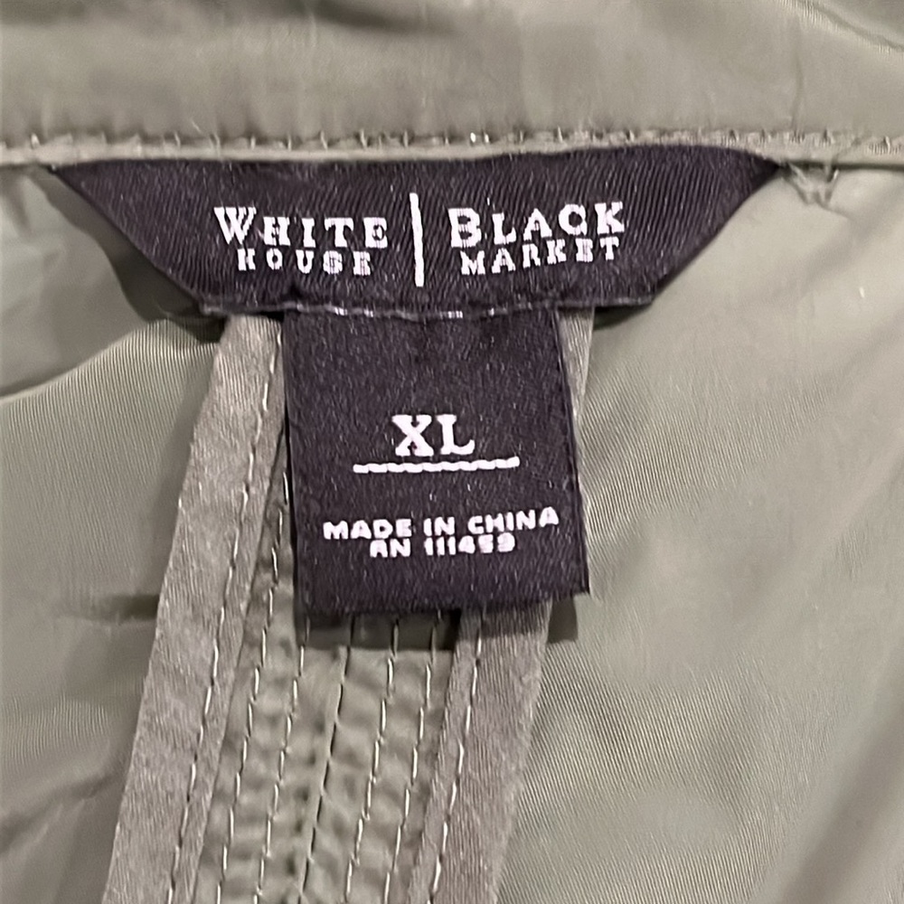 White House Black Market - Picture 7 of 8